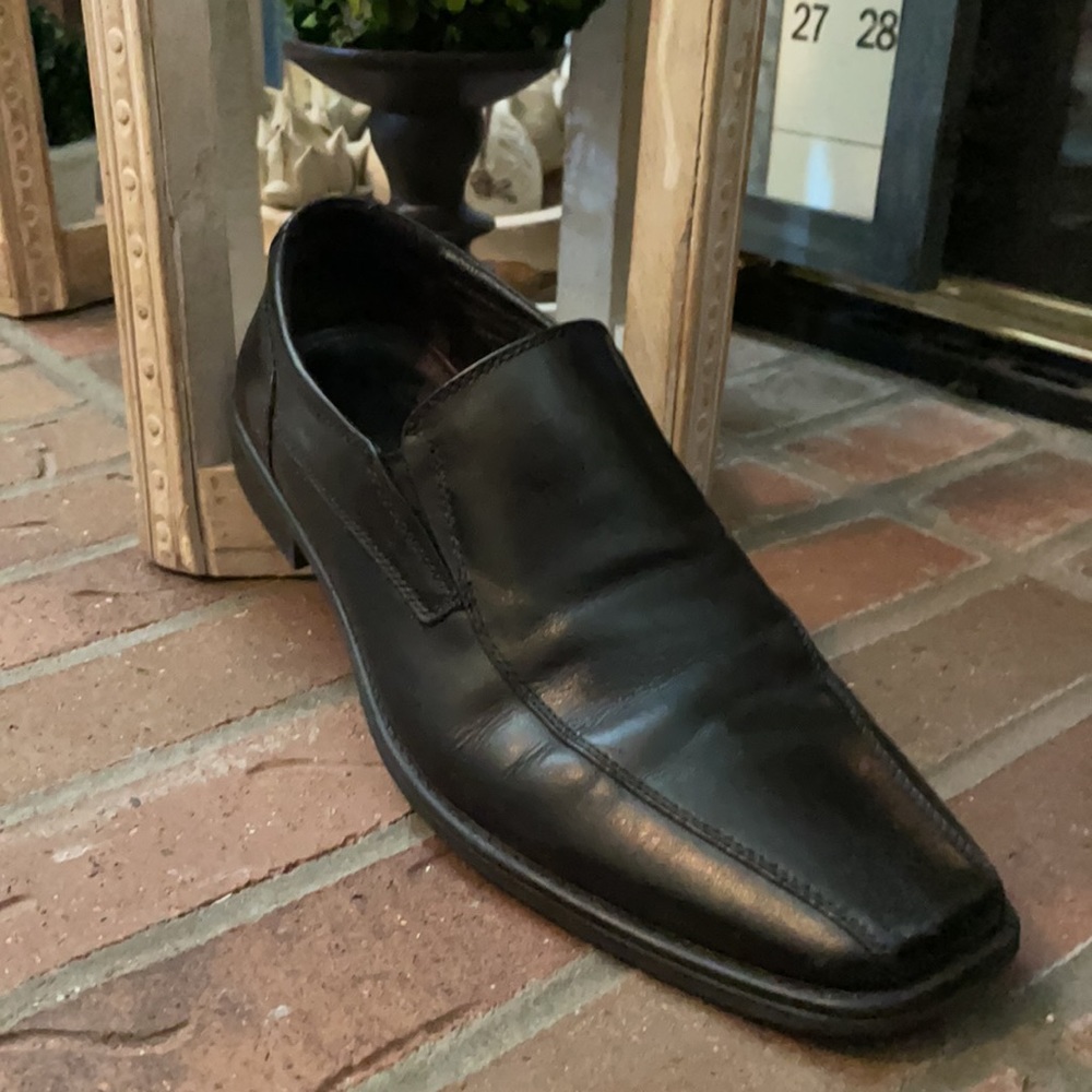 Men’s leather dress loafer